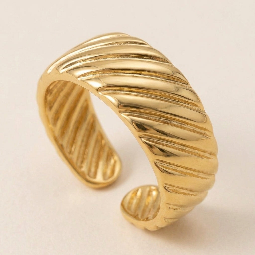 Croissant ring