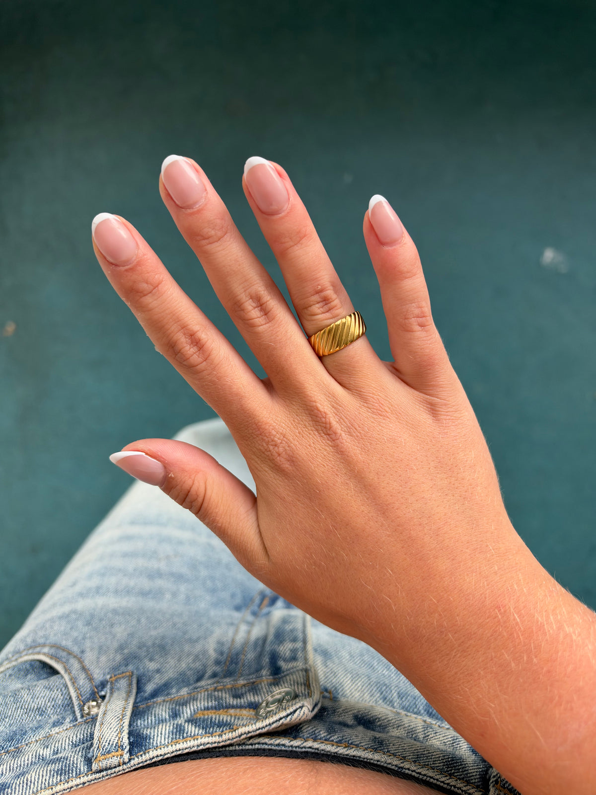 Croissant ring