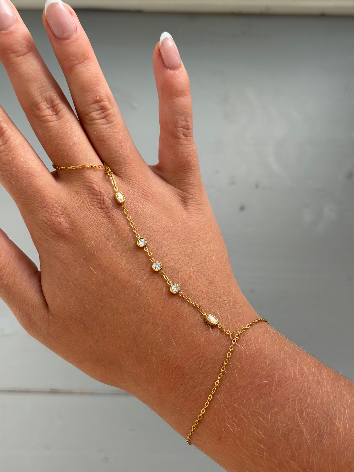 Diamtjes Hand Ketting