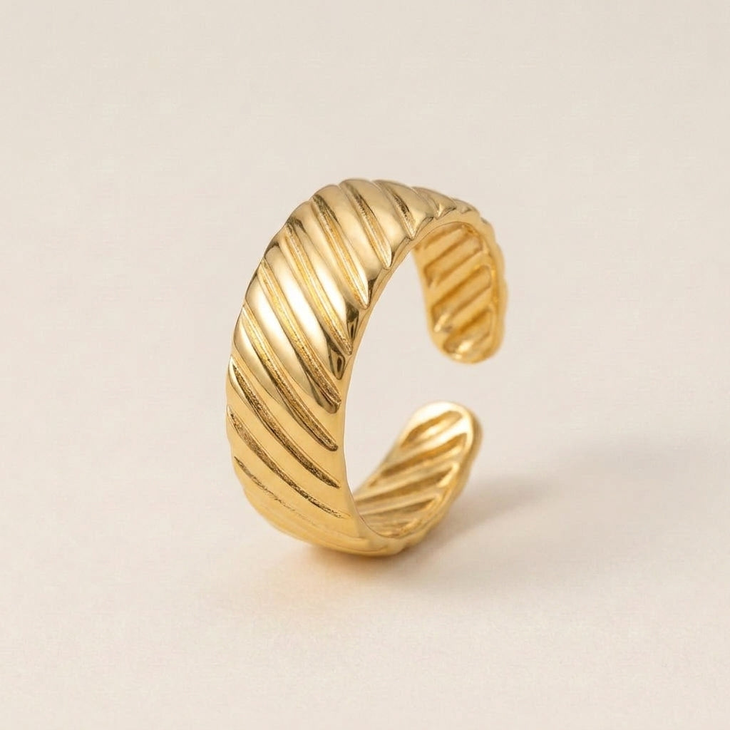 Croissant ring