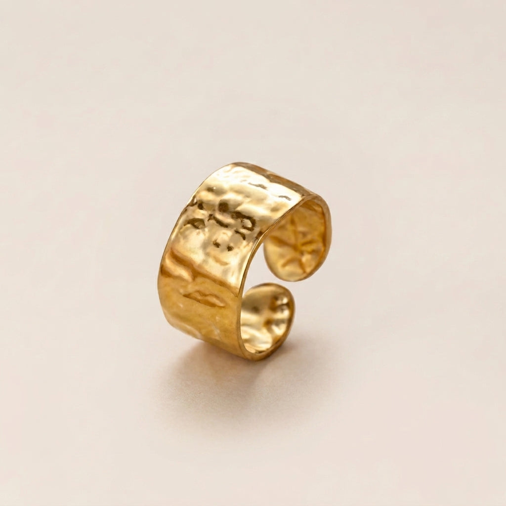 Kleine Geslagen Ring